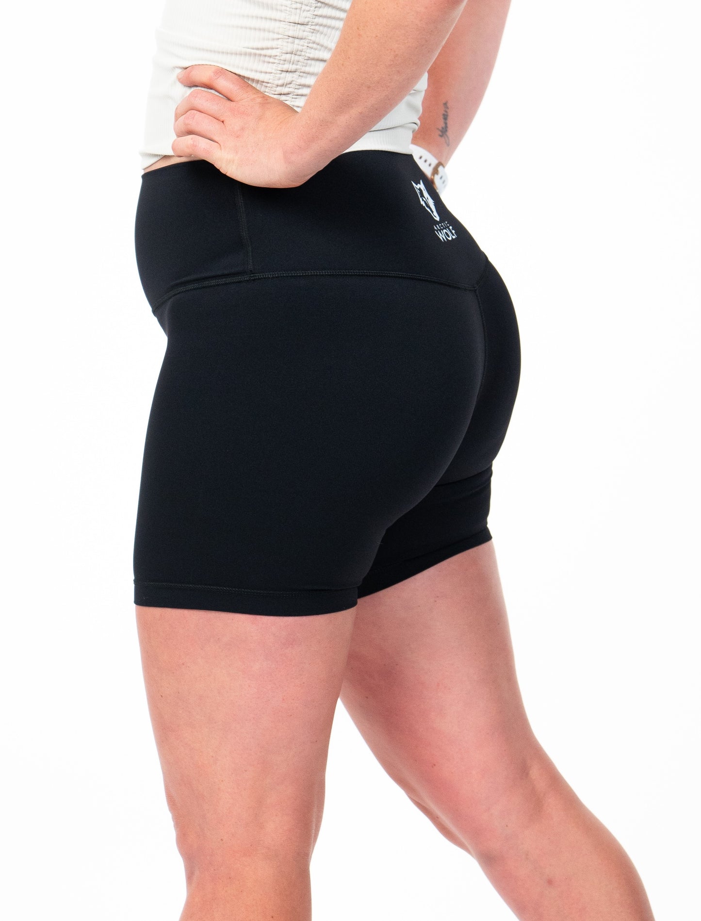 Arctic Wolf Essential Seamless Shorts - Black