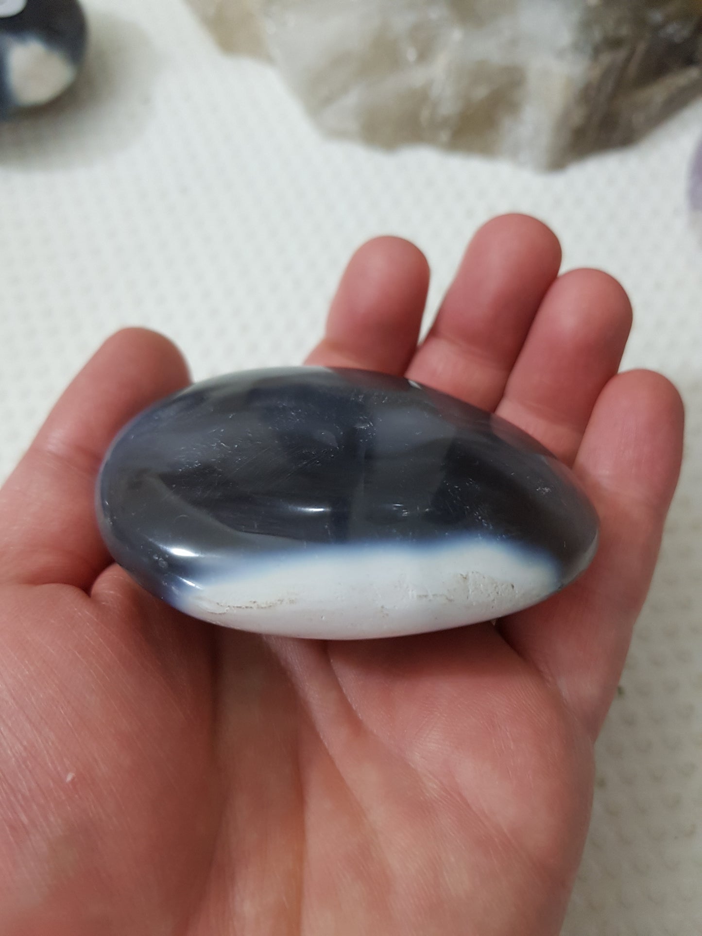 Orca Agate Crystal Palmstone – OAP5