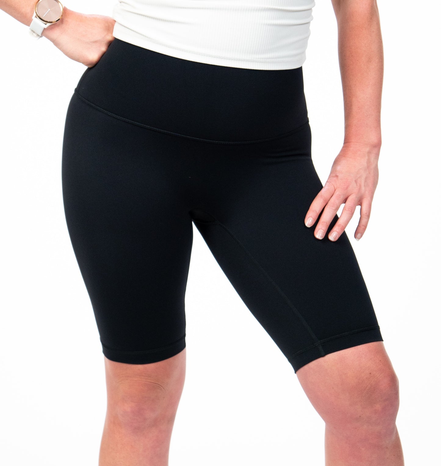 Arctic Wolf Essential Seamless Knee Length Shorts - Black
