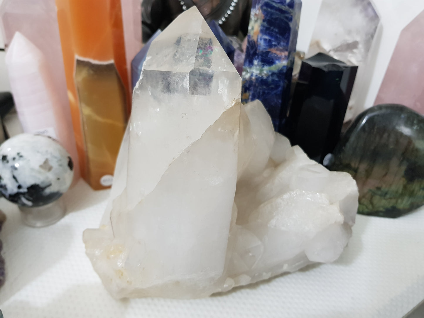 Natural Clear Quartz Crystal Cluster From Madagascar - Large Multi-Point Display Quartz Specimen (21cm, 5.550kg) – CQC10