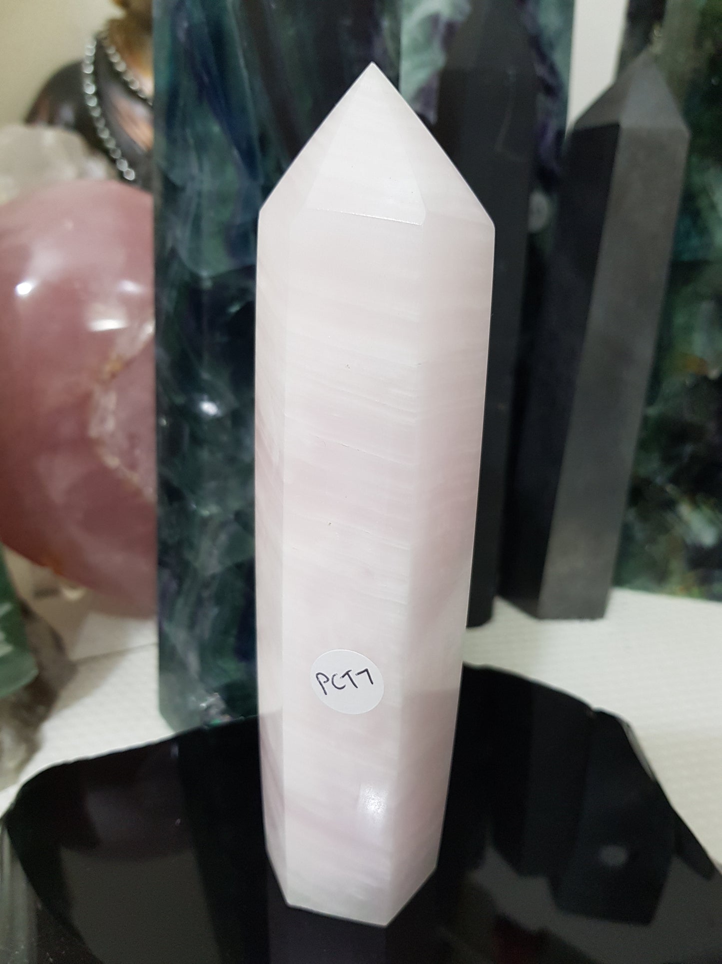 Mangano Calcite Crystal Point – PCT7