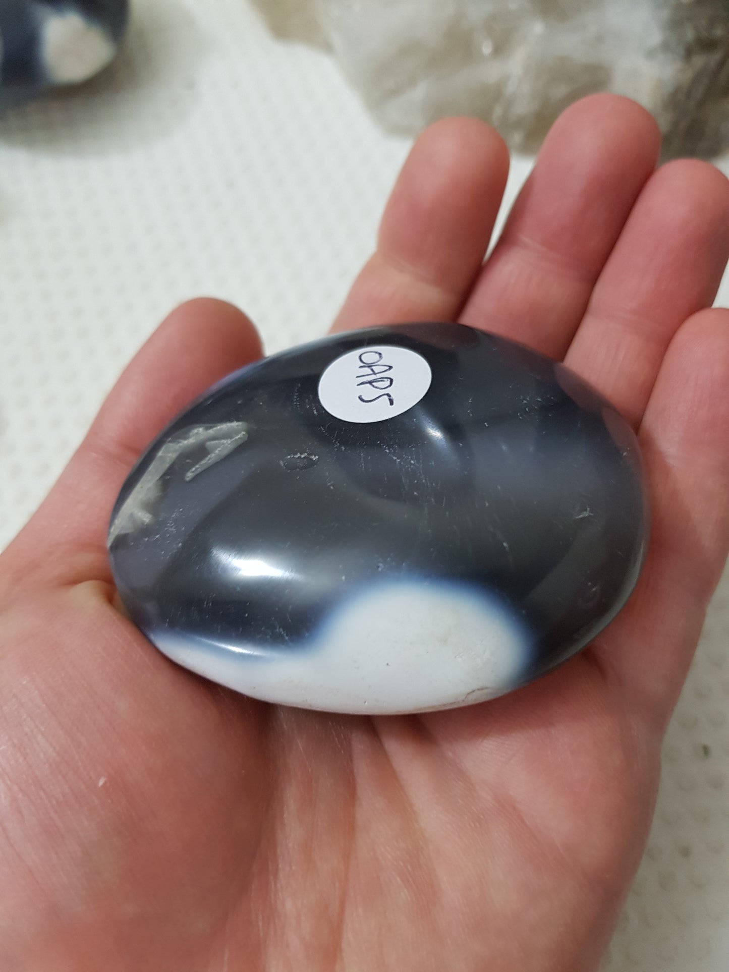 Orca Agate Crystal Palmstone – OAP5