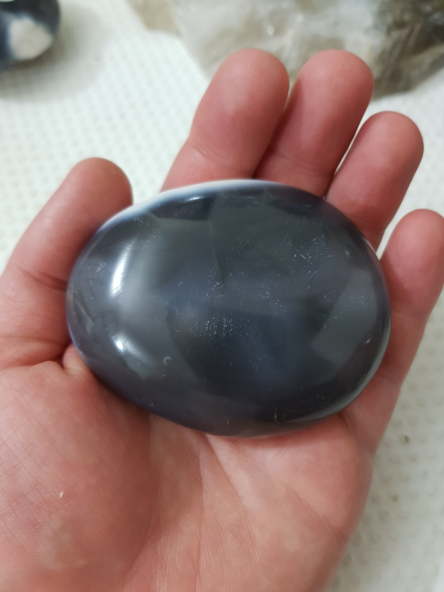 Orca Agate Crystal Palmstone – OAP5
