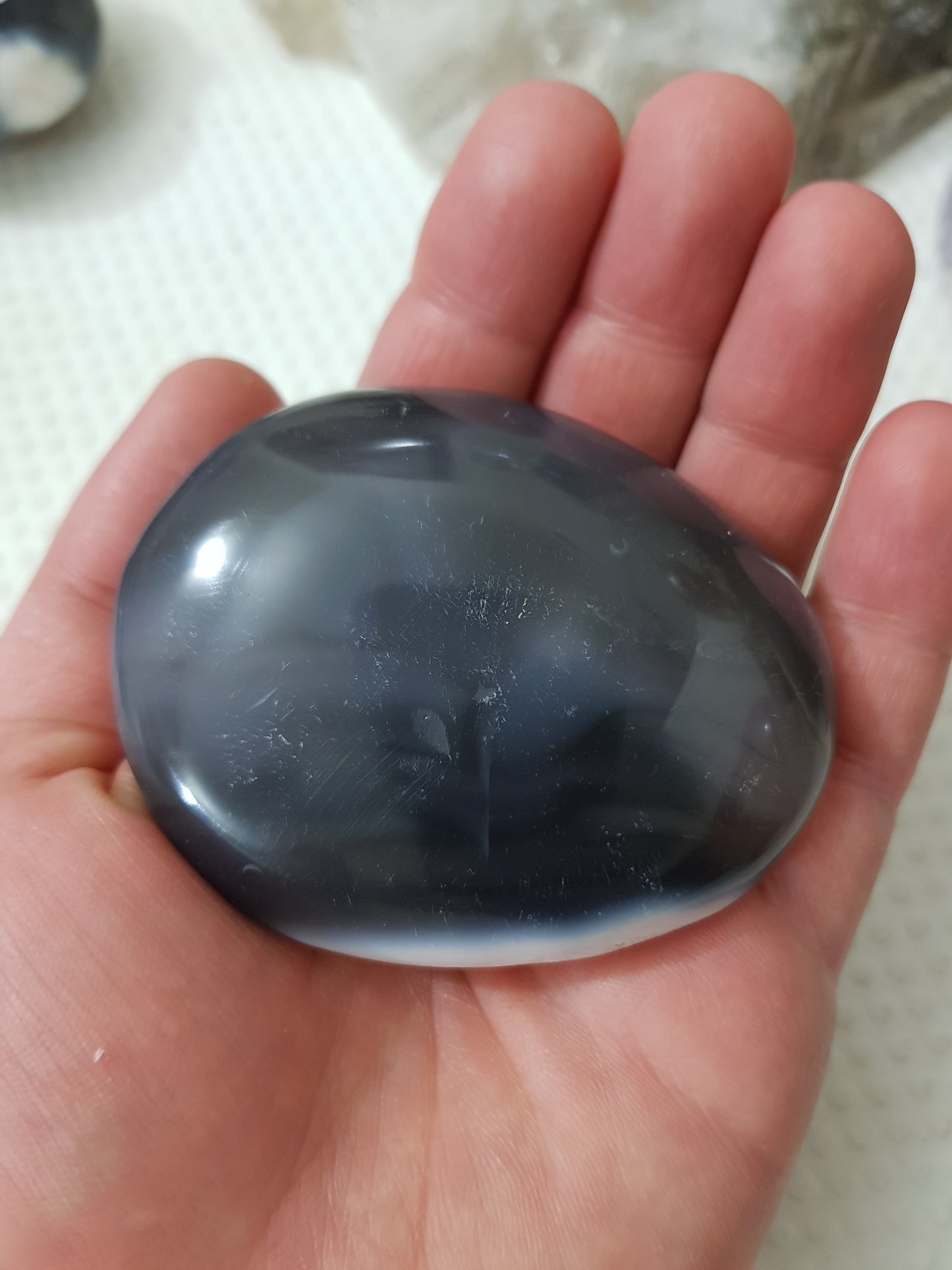 Orca Agate Crystal Palmstone – OAP5