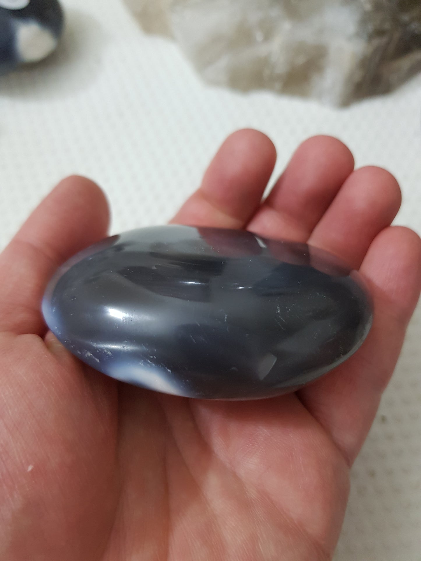 Orca Agate Crystal Palmstone – OAP5