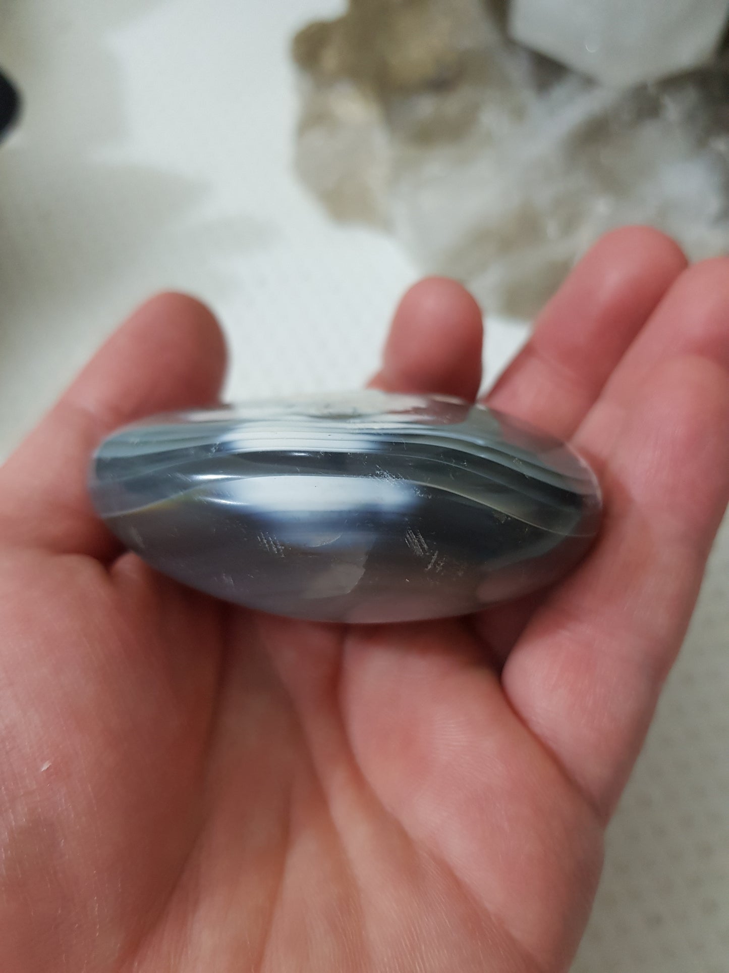 Orca Agate Crystal Palmstone – OAP7