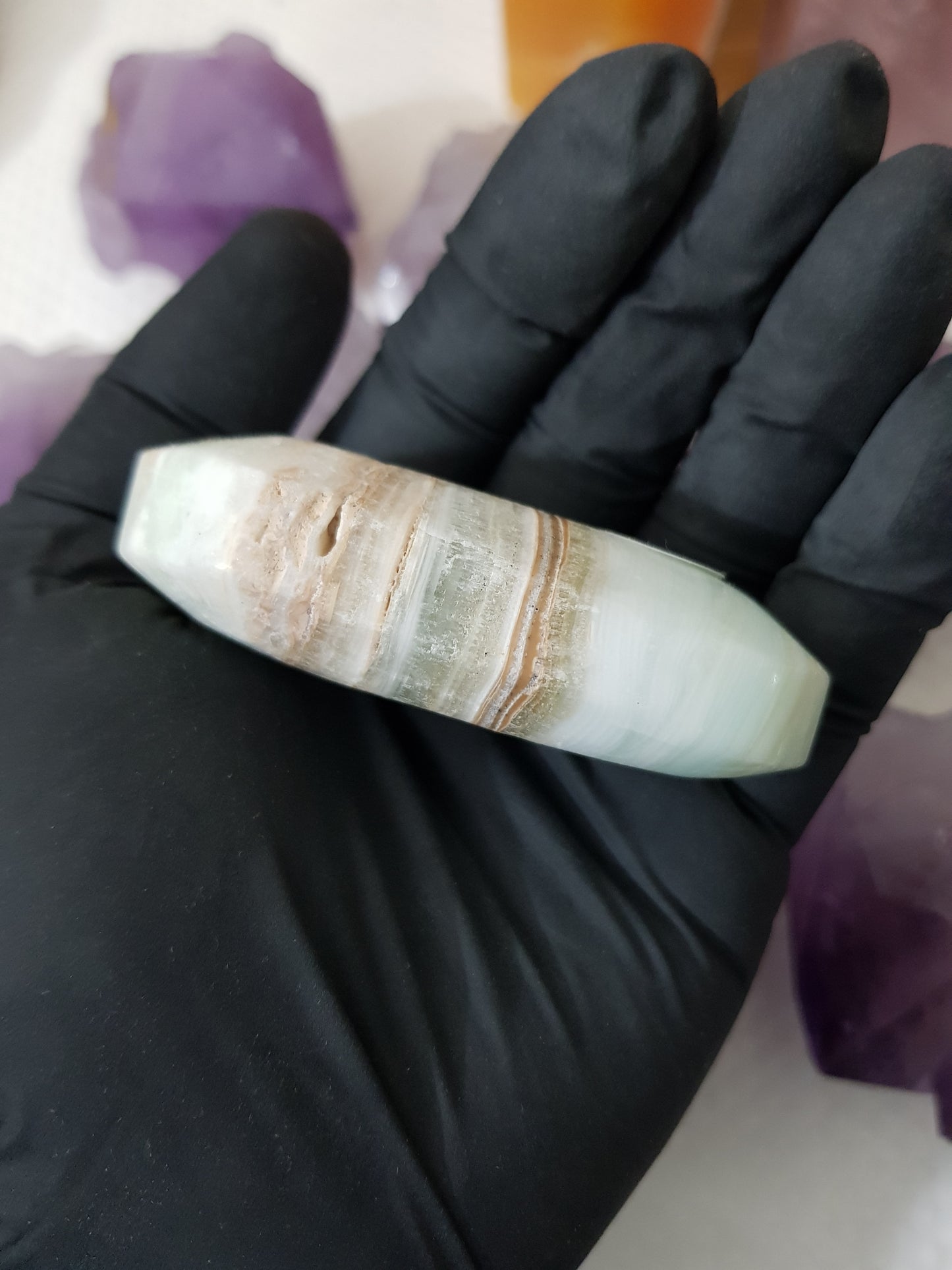Pistachio Calcite Crystal Palmstone – PCP1